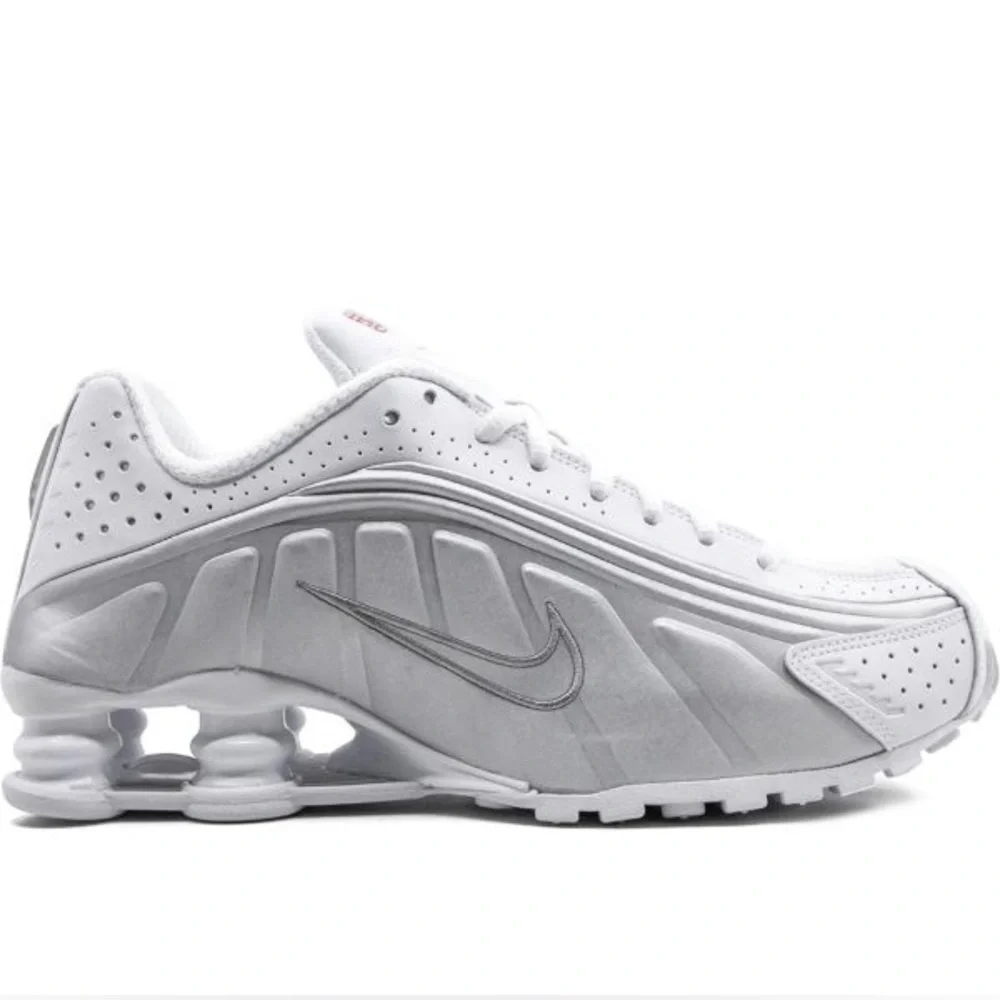 Nike Shox R4 GS Size W 7.5 ( Youth 5.5Y EUR 38) White/Silver EUC - Picture 12 of 12